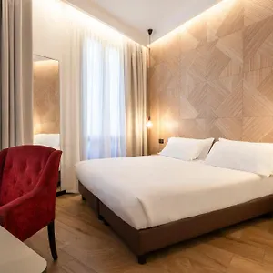 2* Отель London